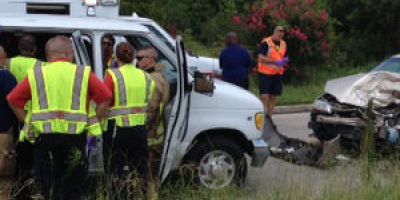 4 Injured When A Houston Day Care Van Crashed Head-On Into A Car - Mukerji Law